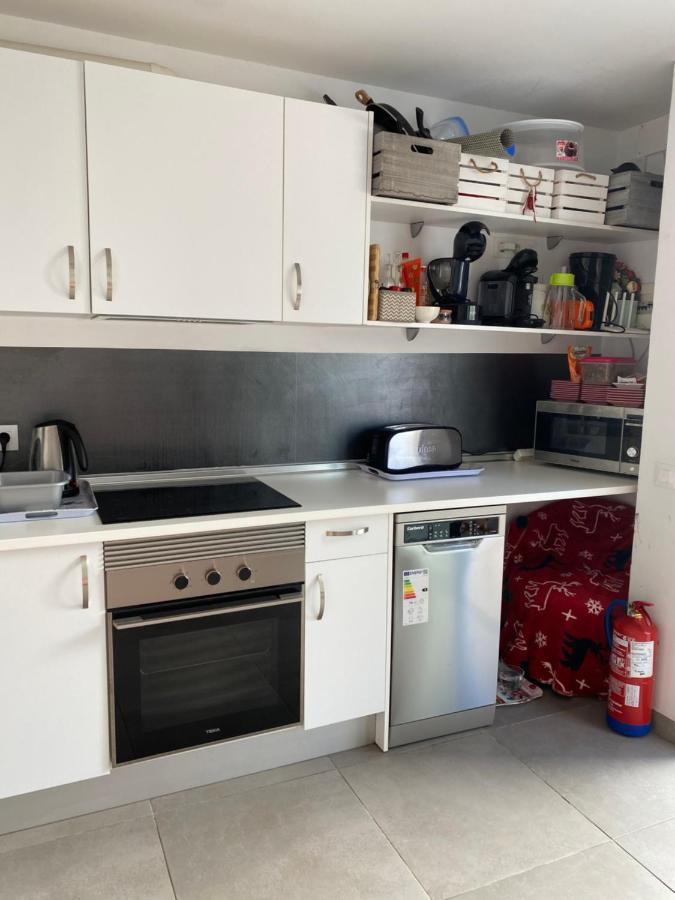 San Valentine Apartment คอร์ราเลโฮ ภายนอก รูปภาพ